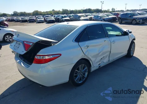 2015 Toyota Camry Se z USA, uszkodzony, nr VIN 4T1BF1FK7FU481285